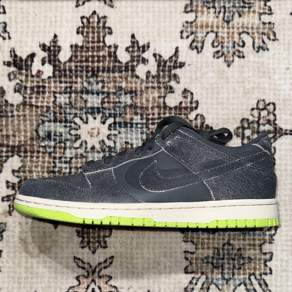 Nike Dunks Halloween Special Edition